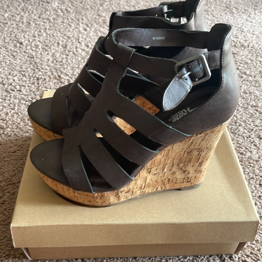 Wedges - Picture 2 of 4